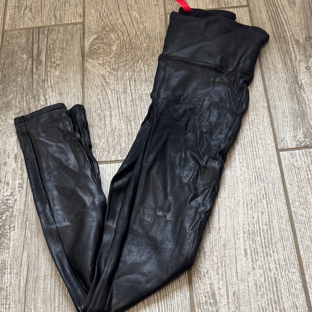 Black Shiny Leggings
